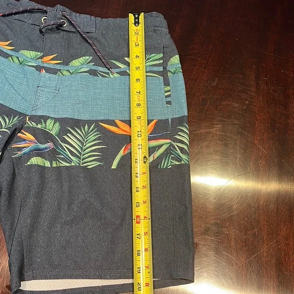 Airwalk hybrid shorts Size Medium - Picture 8 of 10